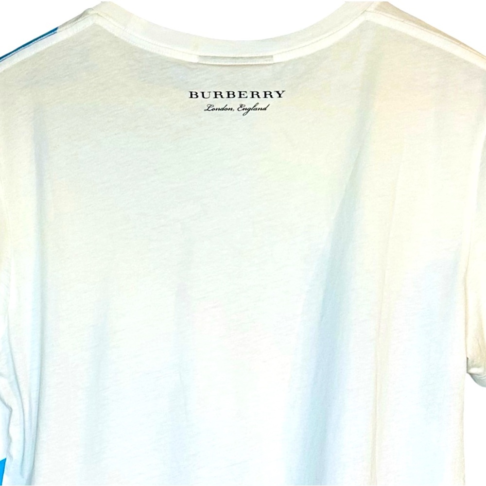 BURBERRY WILMORE GEOMETRIC PRINT
MEDIUM UNISEX PIT 20 L 26 NO SIGNS OF WEAR NICE - Picture 6 of 16